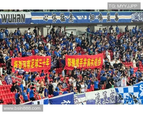 武汉足球队配合问题引发热议球迷与专家各抒己见探讨战术调整必要性 武汉足球队配合问题引发热议球迷与专家各抒己见探讨战术调整必要性