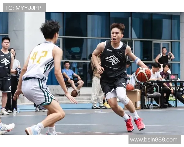 武汉篮球队近期状态深度对比分析及未来发展趋势探讨